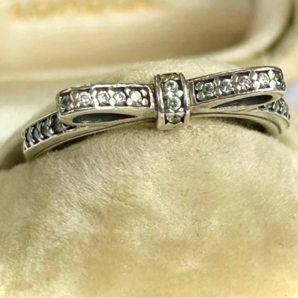 Bow Tie 925 Silver Ring - Picture 3 of 14